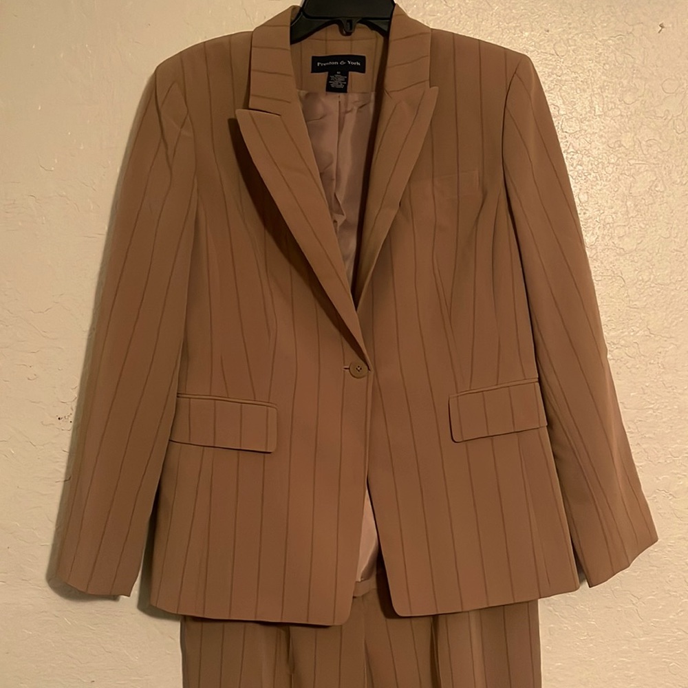 Woman size 12 Pants suit